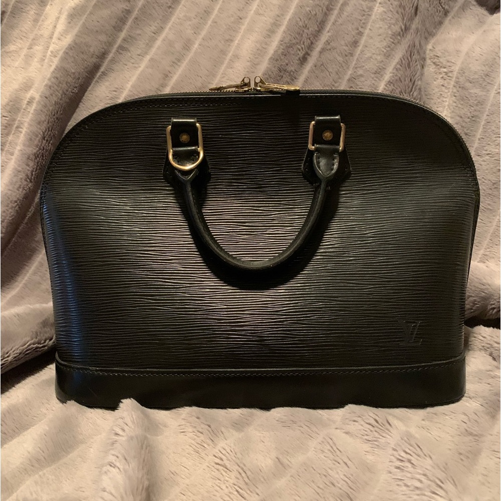 Louis Vuitton Epi Alma PM